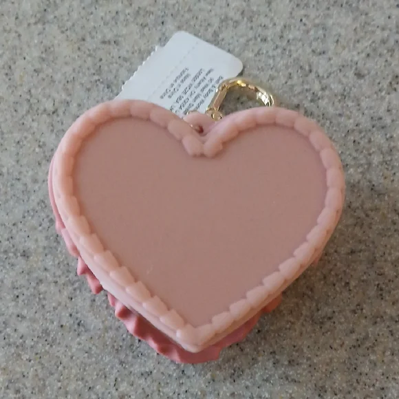 Bath & Body Works Happy Coquette Cake Pocketbac Holder - Picture 2 of 3